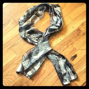NWOT Black White Silver & Copper Scarf